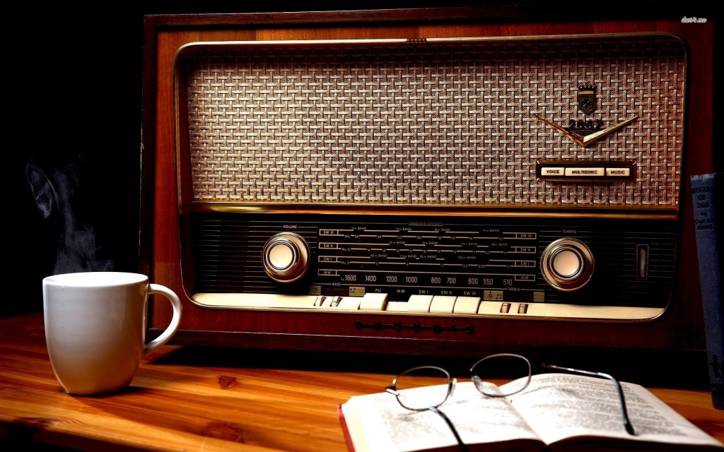 vintage-radio-photography